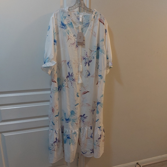 ZOLUCKY NWT Floral Design White Maxi Dress Size 2X - Picture 9 of 10